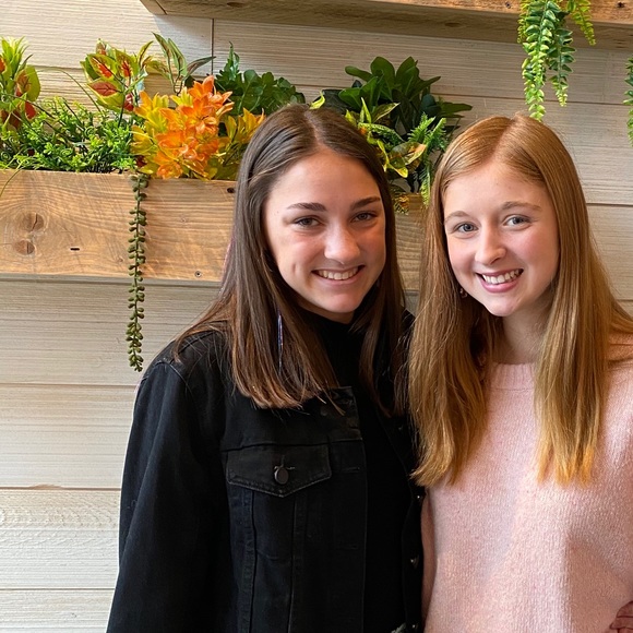 Meet your Posher, Caroline - Picture 1 of 1